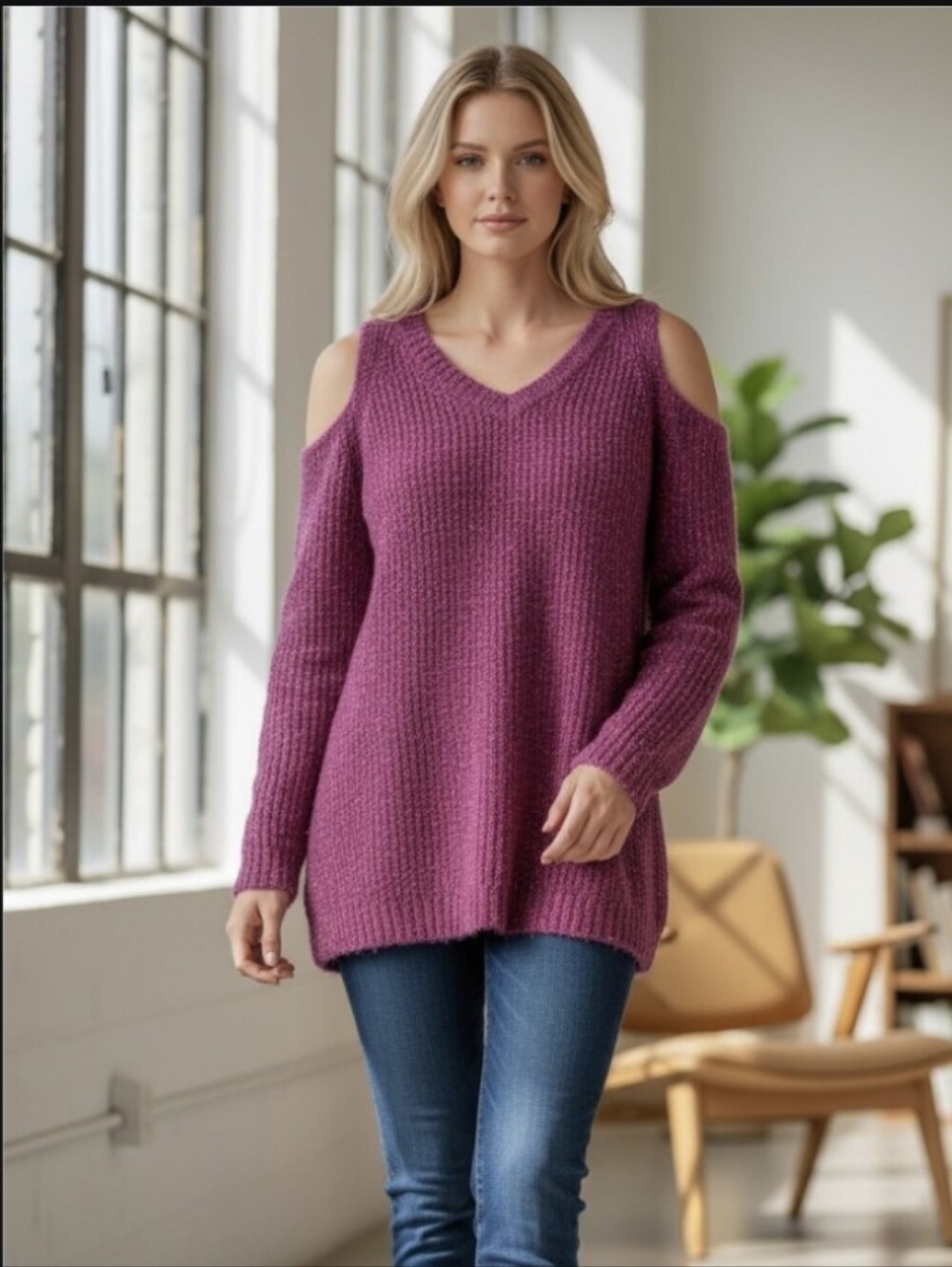 Nwot Venus Cold Shoulder Orchid Lavender w/Silver metalic Longsleeve Sweater